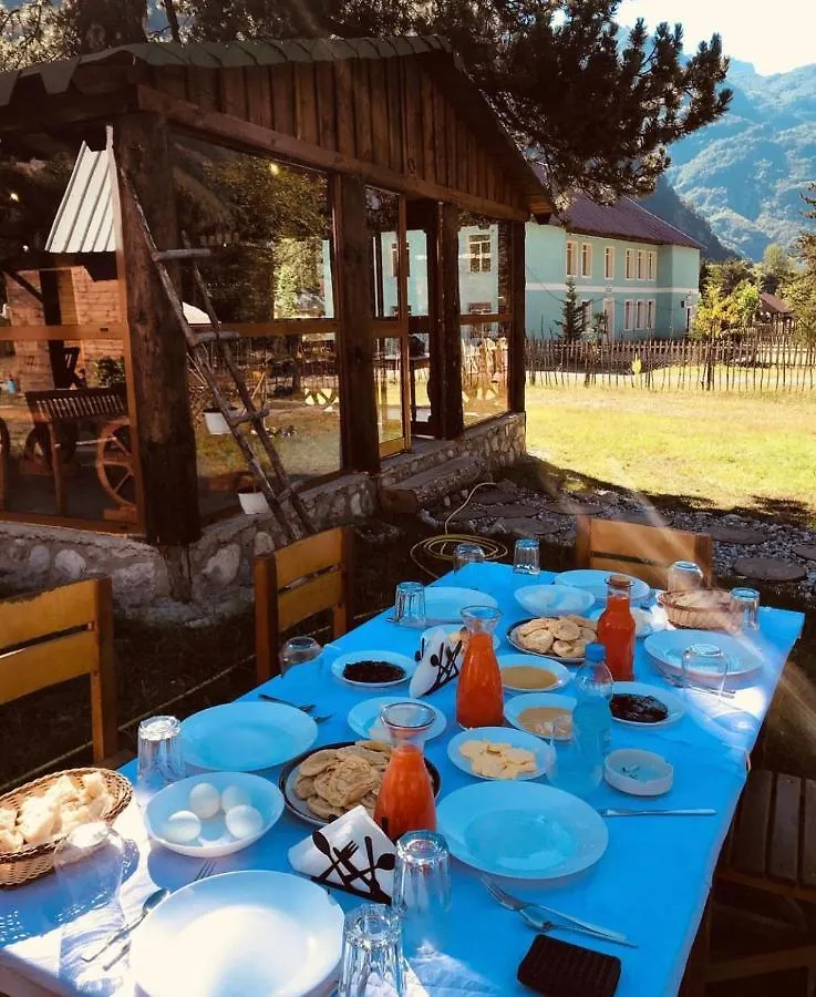 'Gurra Family' Guesthouse Theth 0*,  Albania
