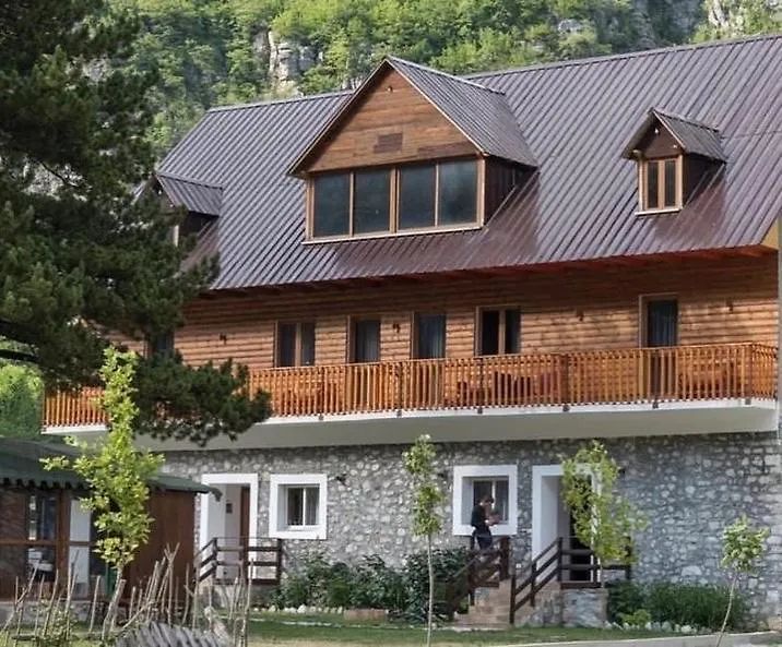 Guest house 'Gurra Family' Guesthouse Theth Albania
