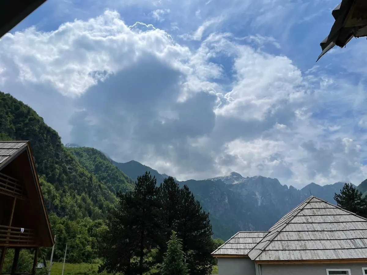'Gurra Family' Guesthouse Theth Albania